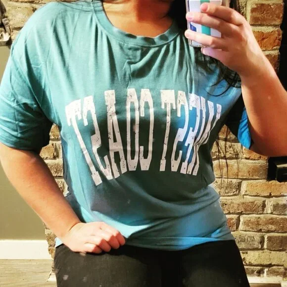 NWT Oversized Graphic Tee - Picture 2 of 2